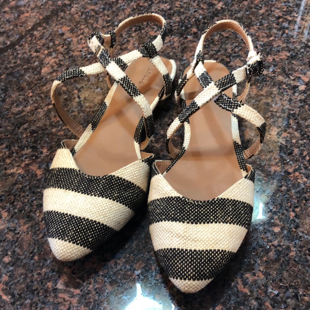 Indigo rd black/cream flats